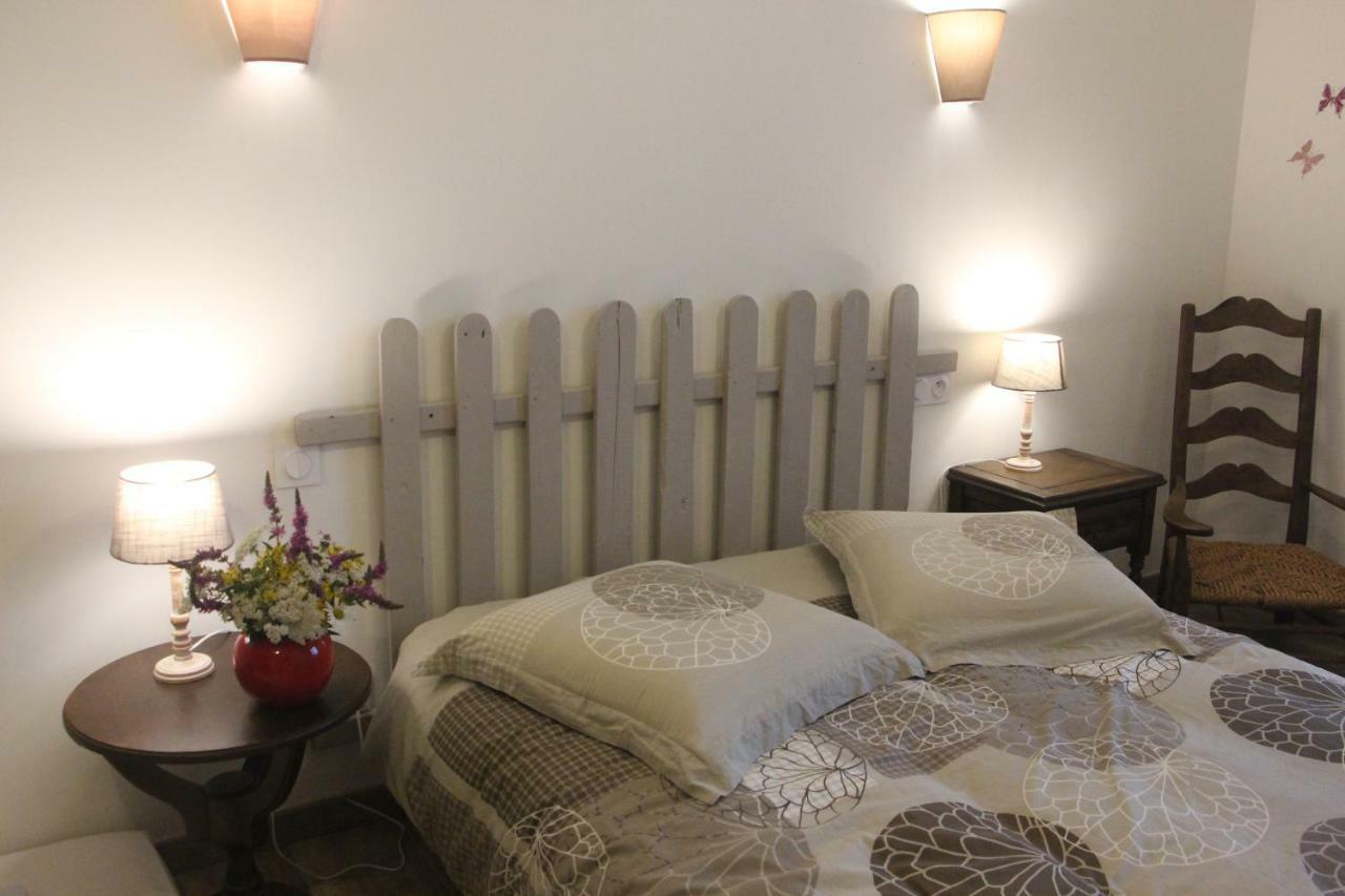 Chambres Aux Bonnes Herbes Bais  Экстерьер фото